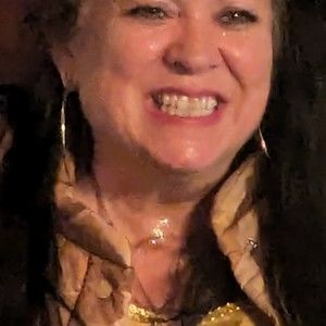 Meet your Posher, Cynthia